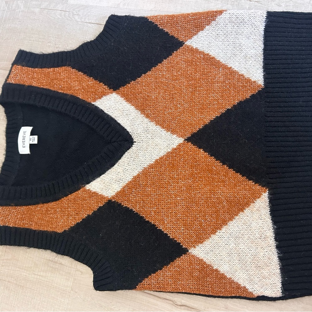 EVEREVE Payton Argyle Sleeveless Pullover V-Neck Black, Rust & Cream XS - Picture 5 of 7